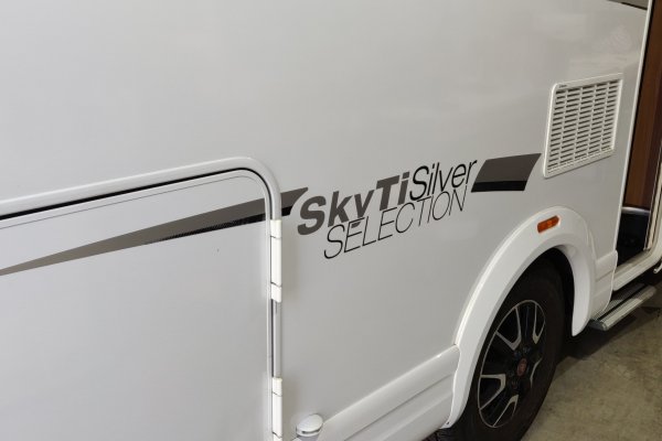 Knaus SkyTi Silver Selection met Super B Epsilon Lithium accu