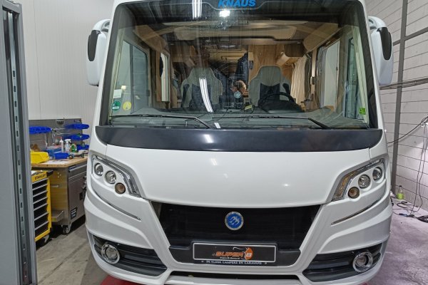Knaus SKY I voorzien van Super B Epsilon lithium accu. 
